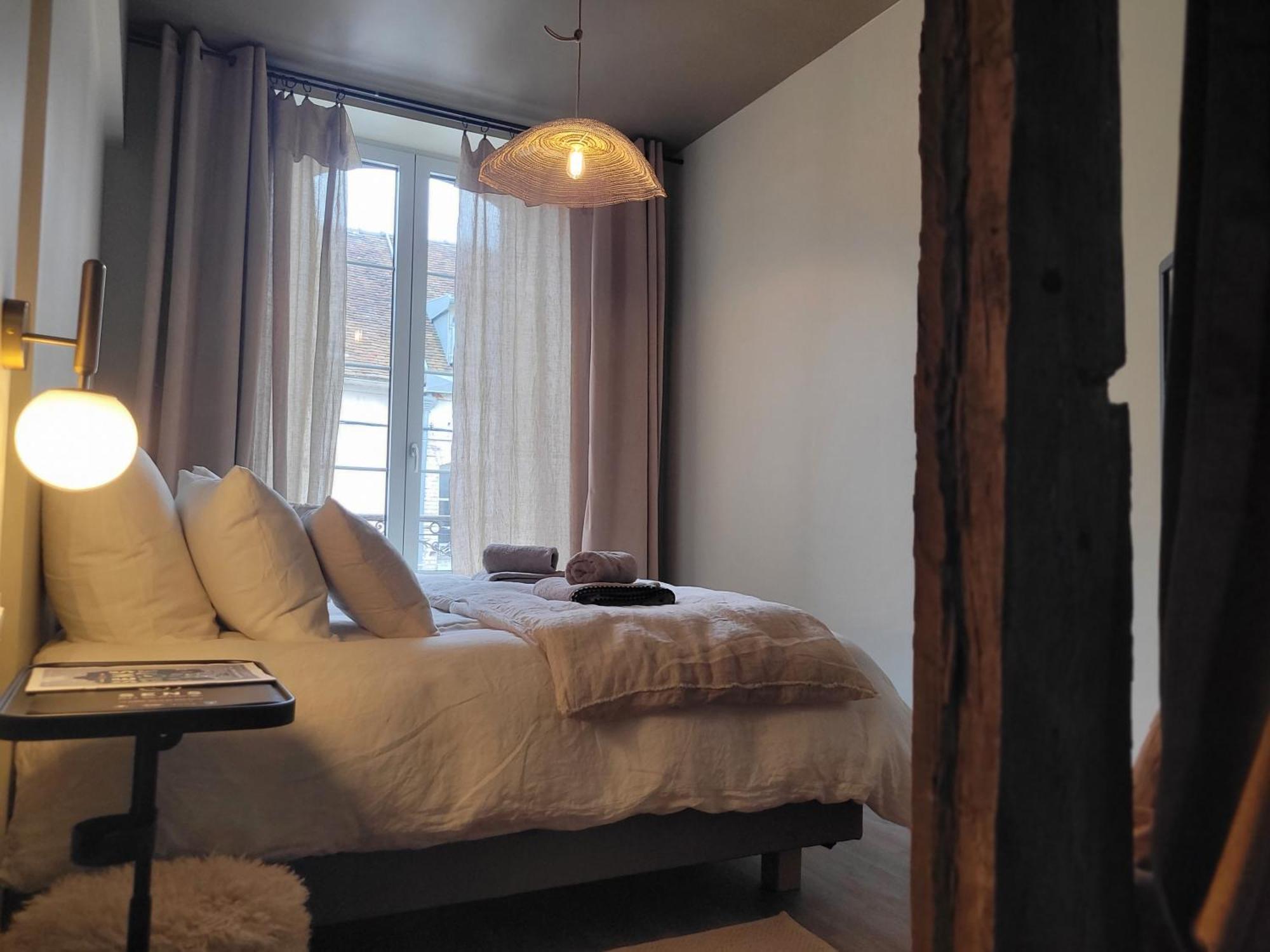 Tresors De Sens Bed & Breakfast Exterior photo