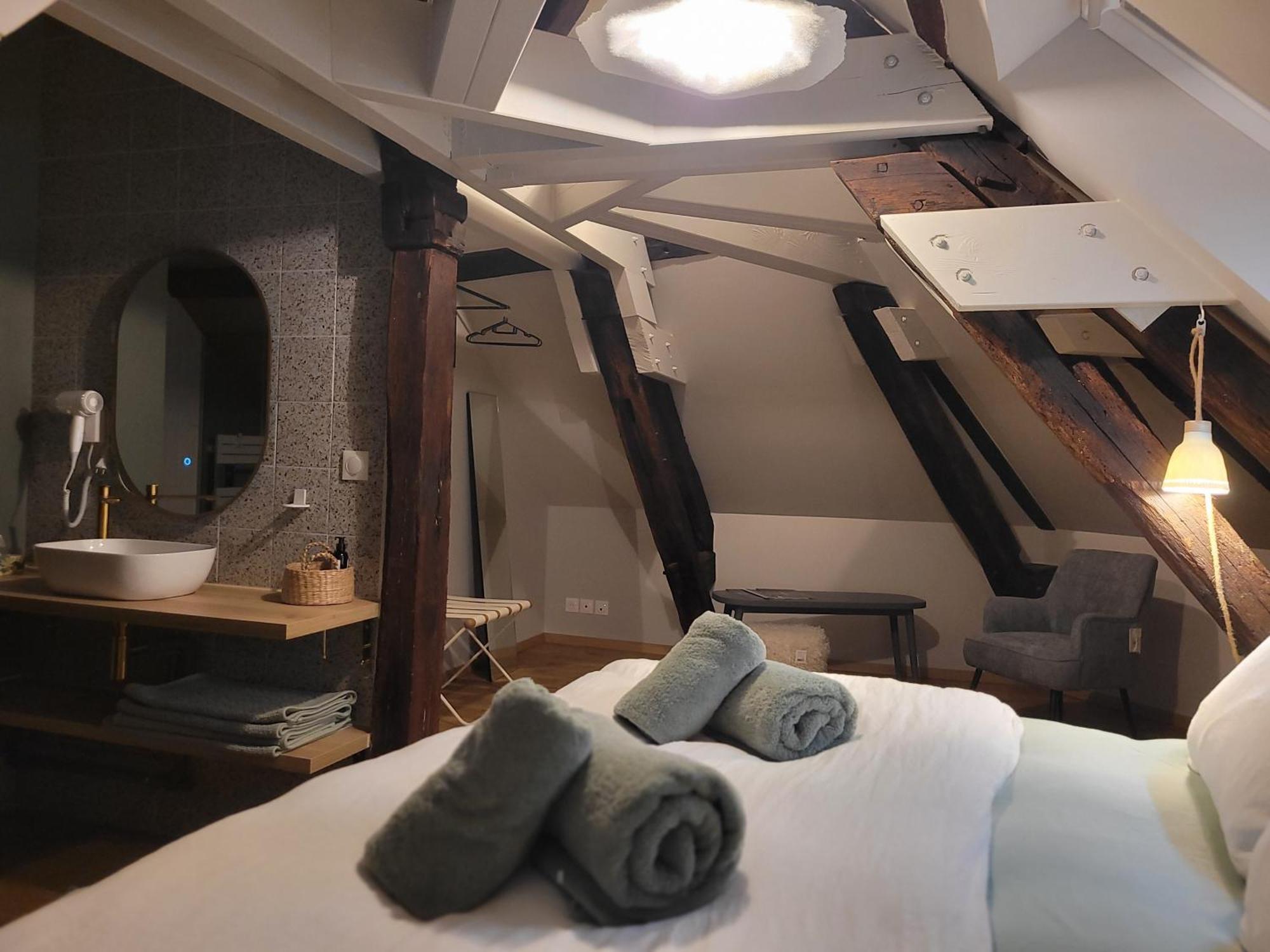 Tresors De Sens Bed & Breakfast Exterior photo